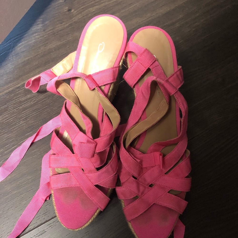 Oscar de la renta- pink lace up wedge